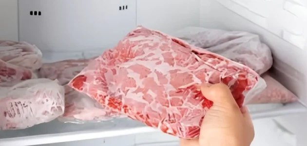 تفسير حلم رؤية اللحم النيء في الثلاجة في المنام وعلاقته على النجاح 1 تفسير حلم اللحم النيء في الثلاجة