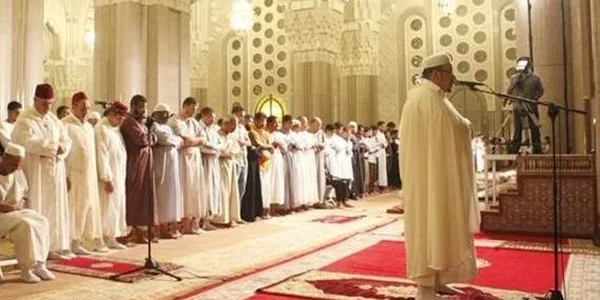 تفسير حلم رؤية الإمام في المنام وعلاقته بالاستقرار الروحي 1 تفسير حلم رؤية الإمام