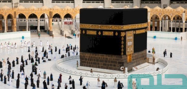 تفسير حلم رؤية تقبيل الحجر الأسود في المنام وعلاقتها بالراحة 1 تفسير حلم رؤية تقبيل الحجر الأسود في المنام