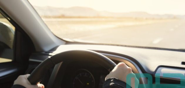 تفسير حلم رؤية ركوب السيارة في المنام ودلالاته وبشرياته 1 تفسير حلم رؤية ركوب السيارة