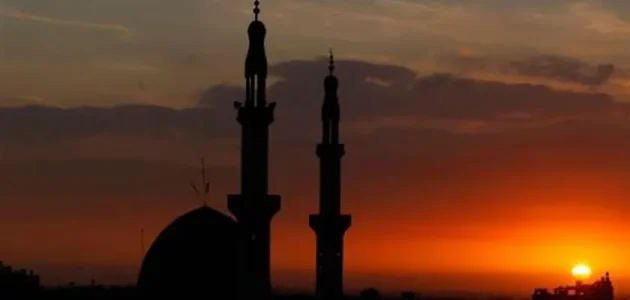 تفسير حلم صلاة الفجر في المنام ودلالاته وبشرياته 1 تفسير حلم صلاة الفجر
