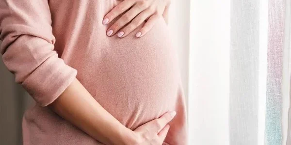 تفسير حلم رؤية زوجتي حامل ببنت في المنام وعلاقته بالأخبار السارة 1 تفسير رؤيا زوجتي حامل ببنت