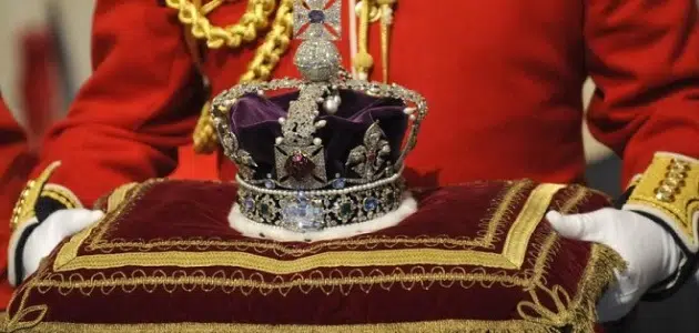 تفسير حلم رؤية الملك في المنام والتحدث معه في المنام وعلاقته بالتغيير الإيجابي 1 رؤية الملك في المنام والتحدث معه للعزباء