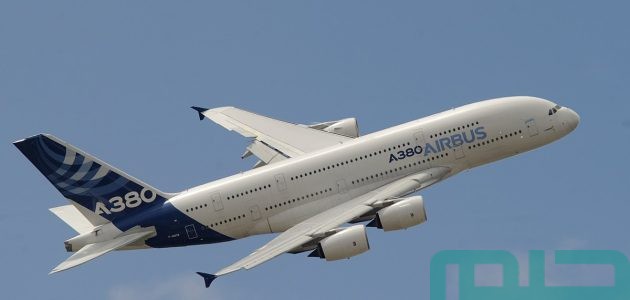 تفسير حلم رؤية ركوب الطائرة مع الأهل في المنام وعلاقته بالمشاريع المستقبيلة 1 ما تفسير حلم ركوب الطائرة مع الأهل؟
