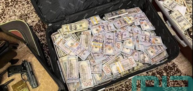 تفسير حلم رؤية شنطة فيها فلوس في المنام وعلاقتها بقرب الزواج 1 تفسير حلم شنطة فيها فلوس
