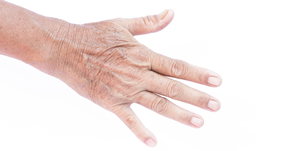 تفسير رؤية عطية الميت في المنام