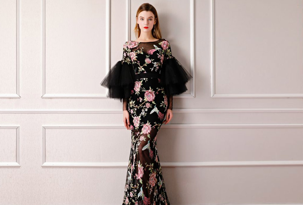 تفسير رؤية صديقتي ترتدي فستان جميل في المنام