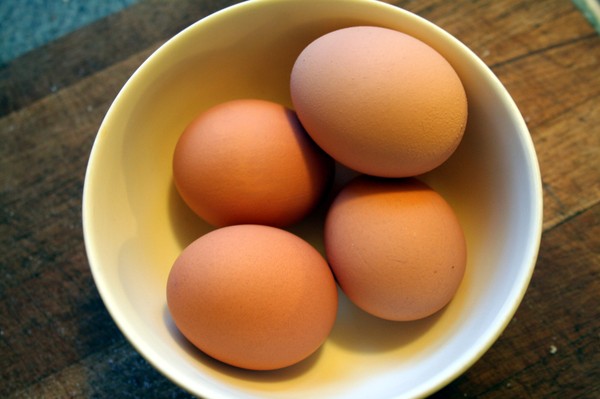 تفسير رؤية 4 بيضات في المنام