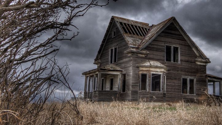 تفسير حلم دخول بيت الميت في المنام