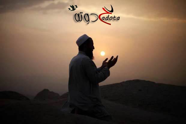 تفسير حلم رؤية الصلاة في مكان مظلم في المنام