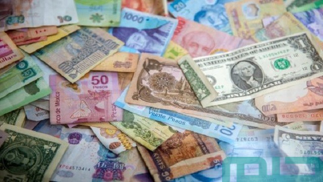 دلالة النقود الورقية الملونة
