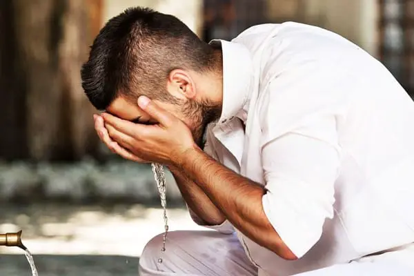 هل حلم الوضوء بشارة
